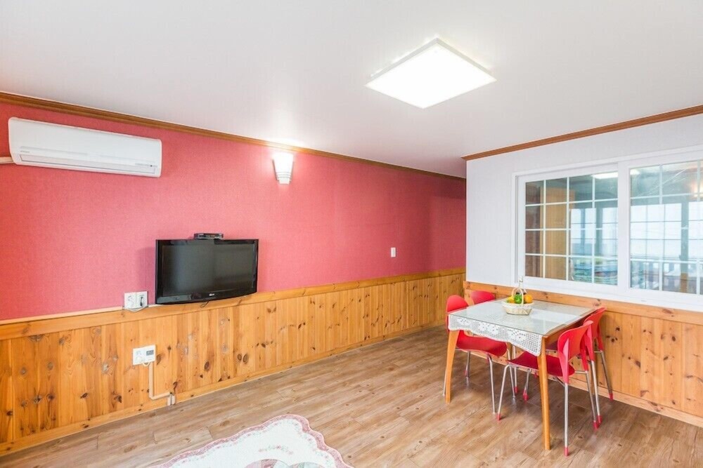 Yeongdeok Sora Pension 41/50
