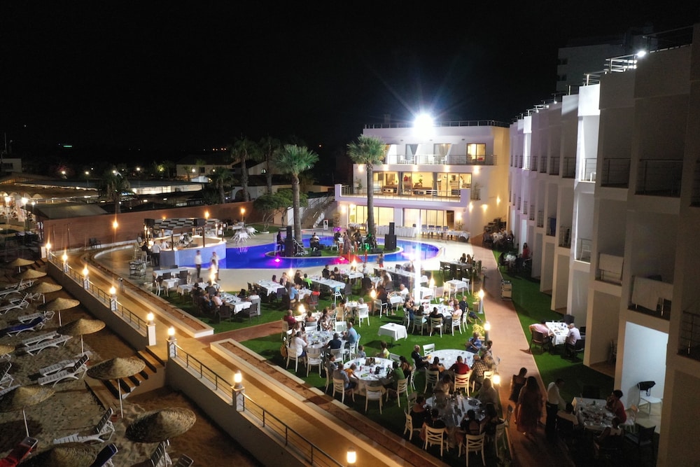 Mimoza Beach Hotel 35/45