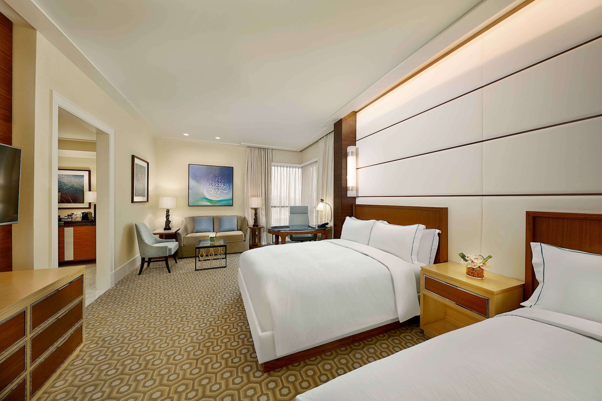 EXECUTIVE, 2 QUEEN BEDS