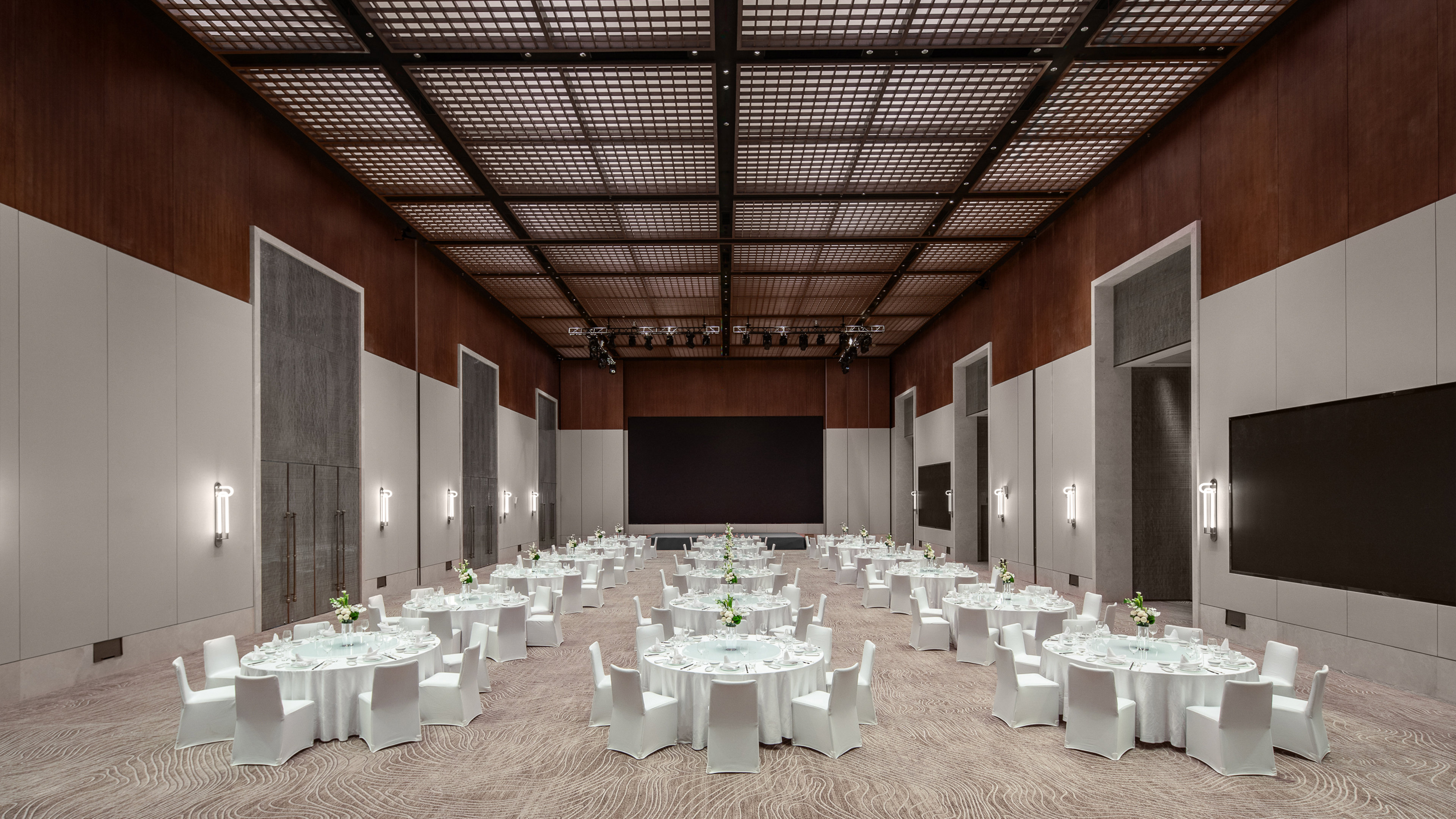 InterContinental Wuxi Taihu New City 36/50