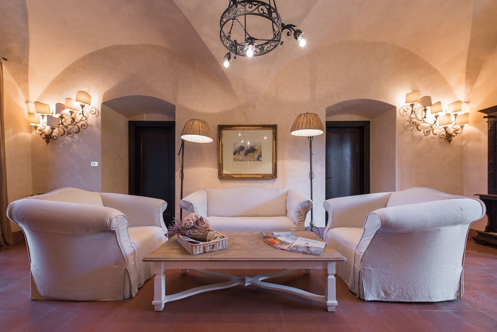Borgo Di Pietrafitta Relais 49/74