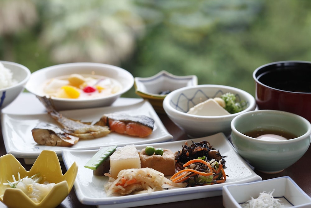 Toba Seaside Hotel 48/54