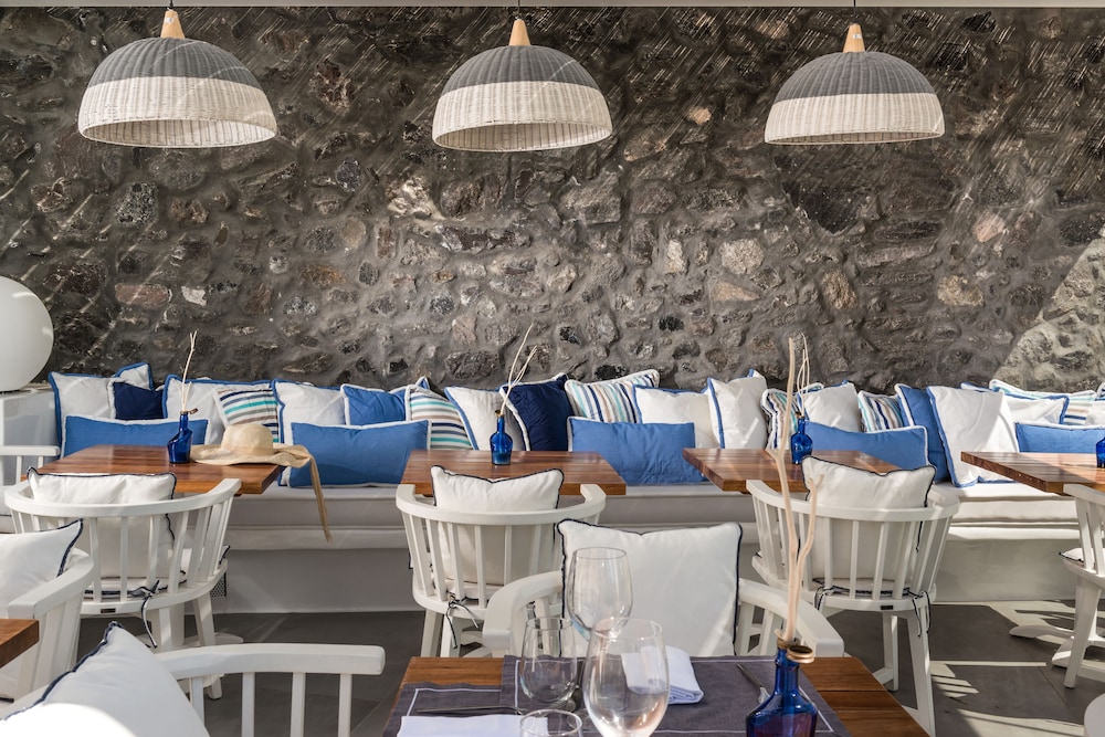 Mythical Blue Luxury Suites 39/50