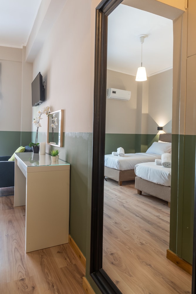 Tier Collection Hotel 59/60