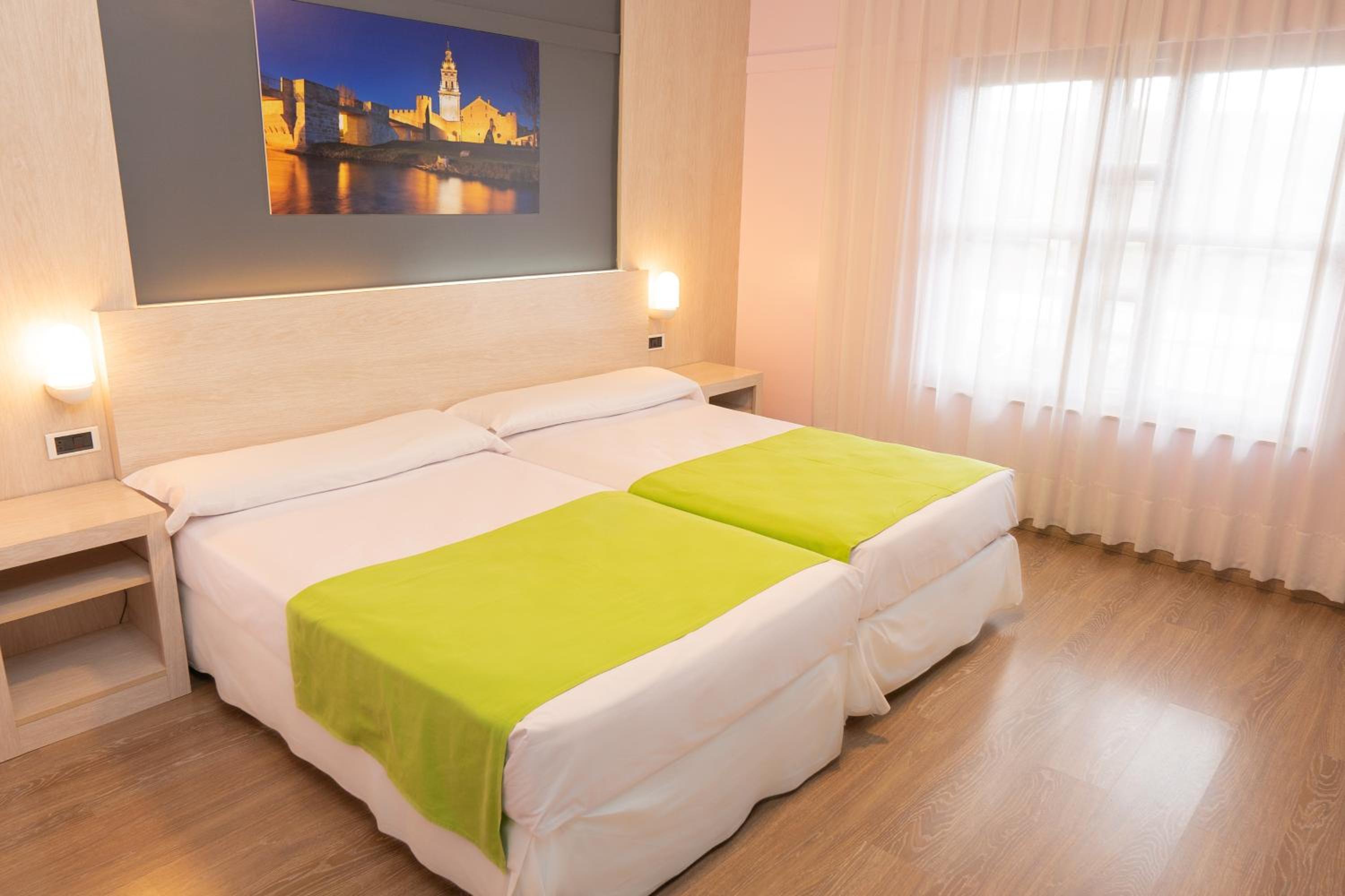 Hotel Spa Rio Ucero 24/58