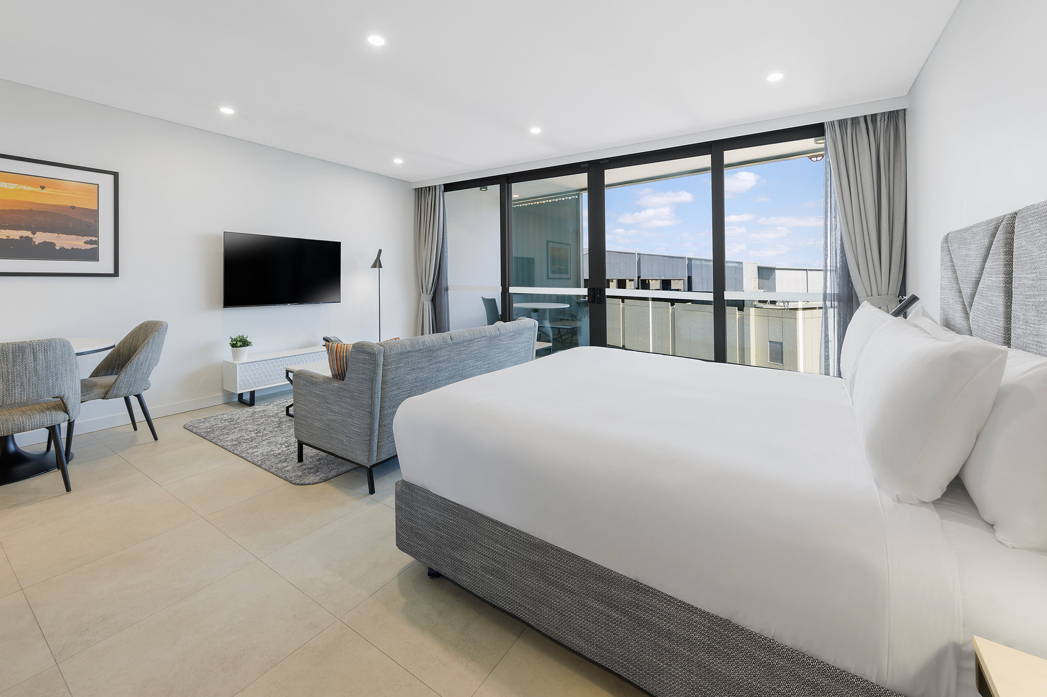Meriton Suites Canberra 19/50