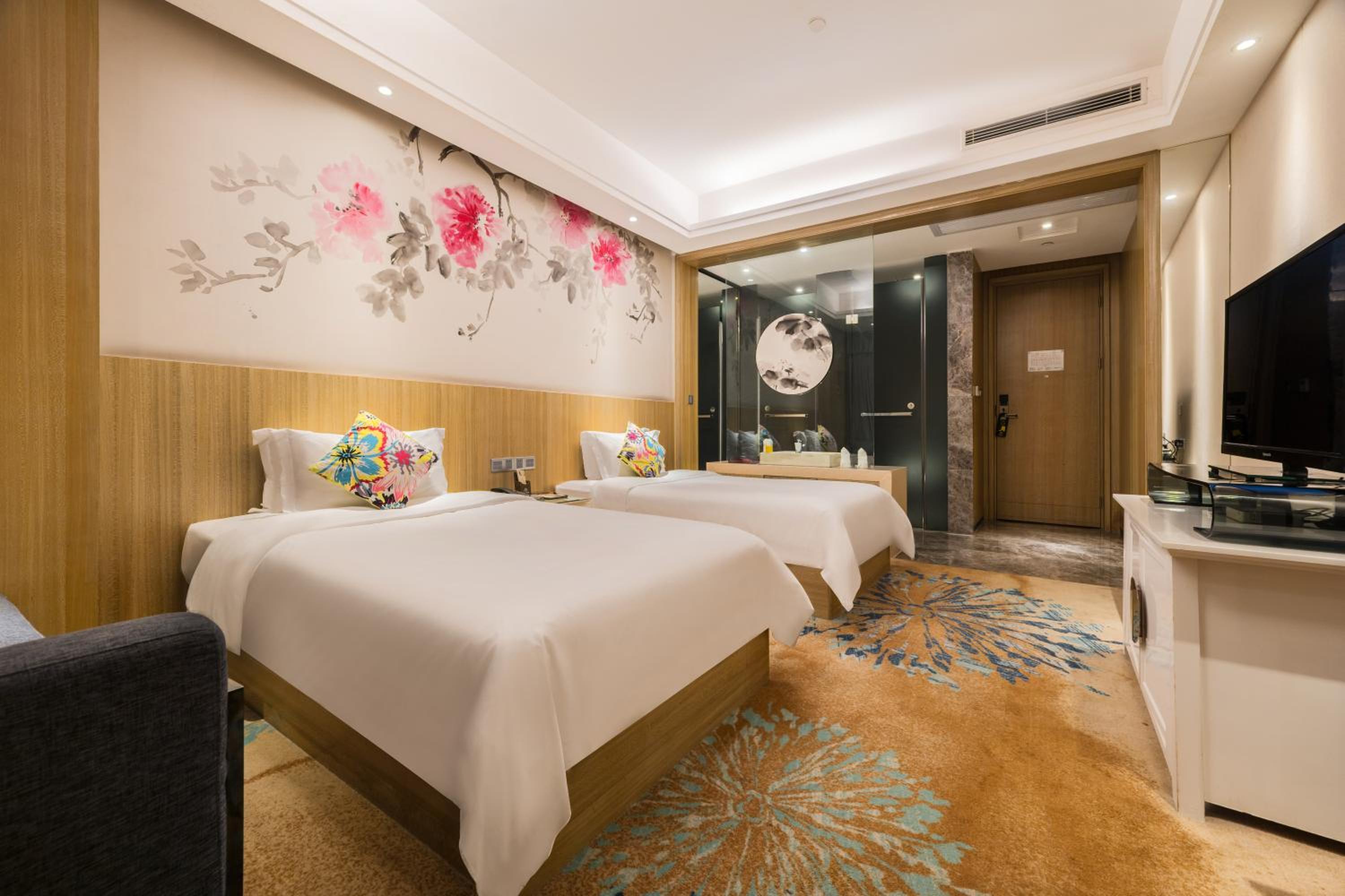 Superior, Twin Beds, No Window