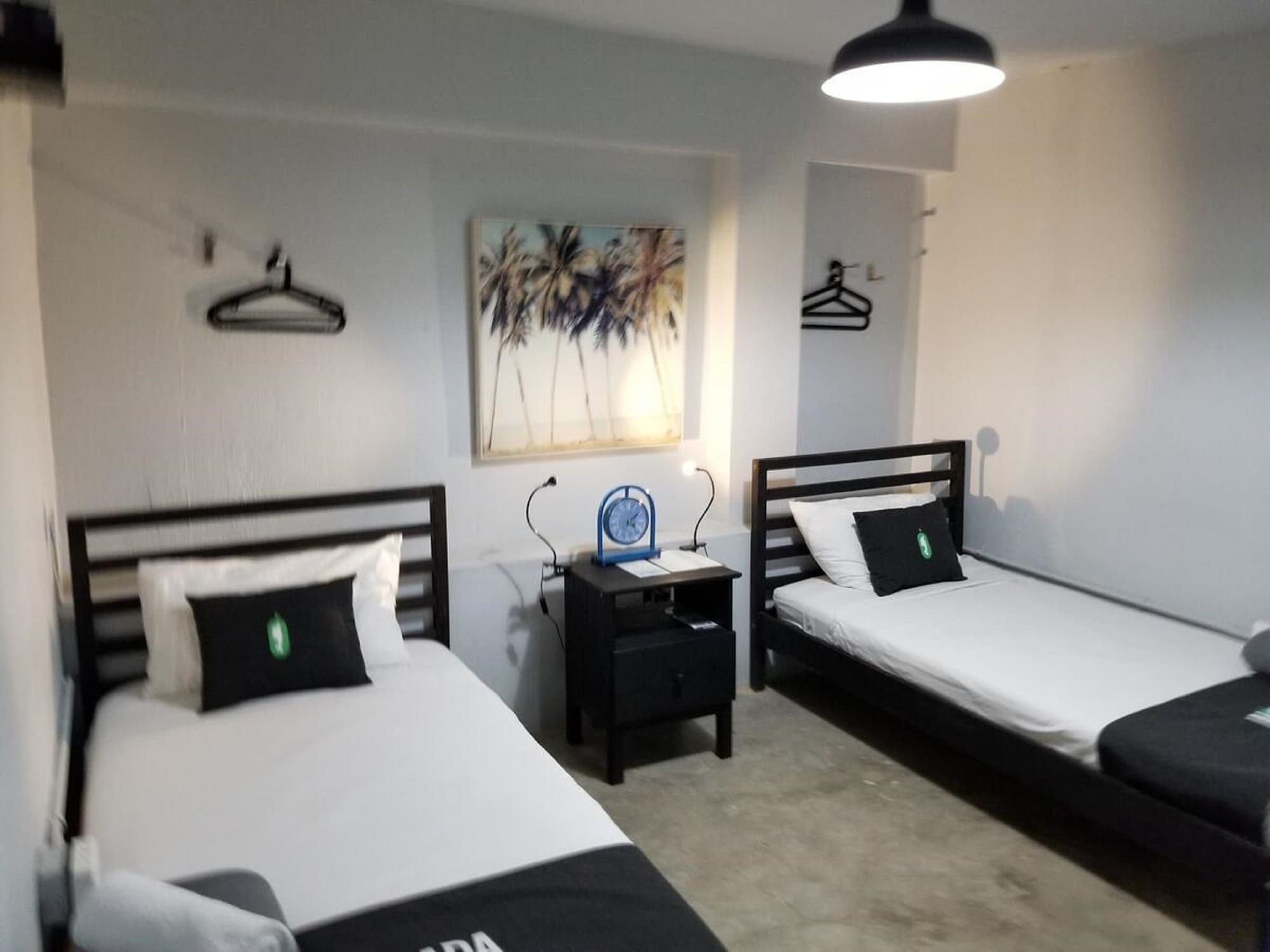 PRIVATE, TWIN BEDS, SHARED BATHROOM
