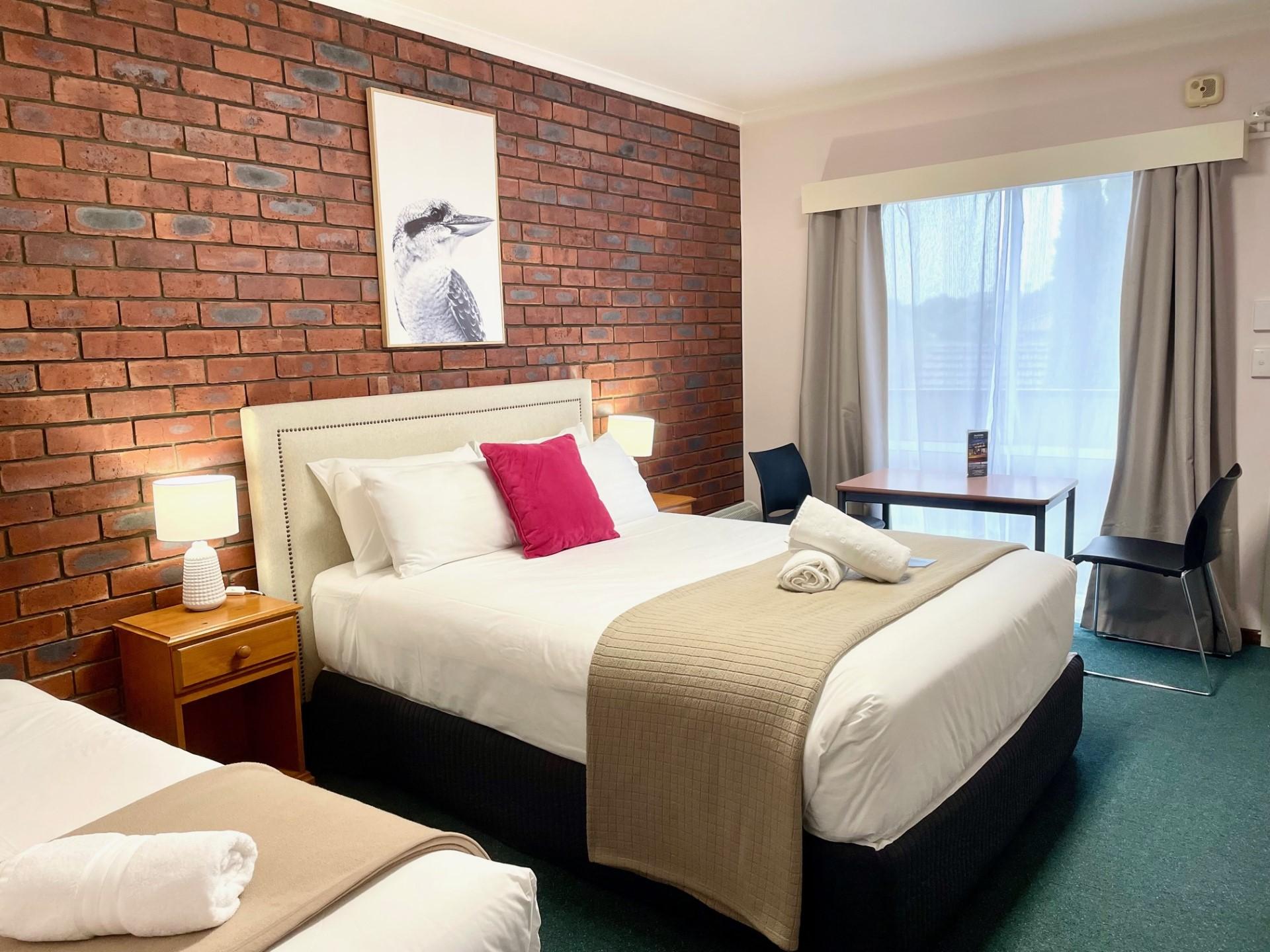 Shared, Twin Beds