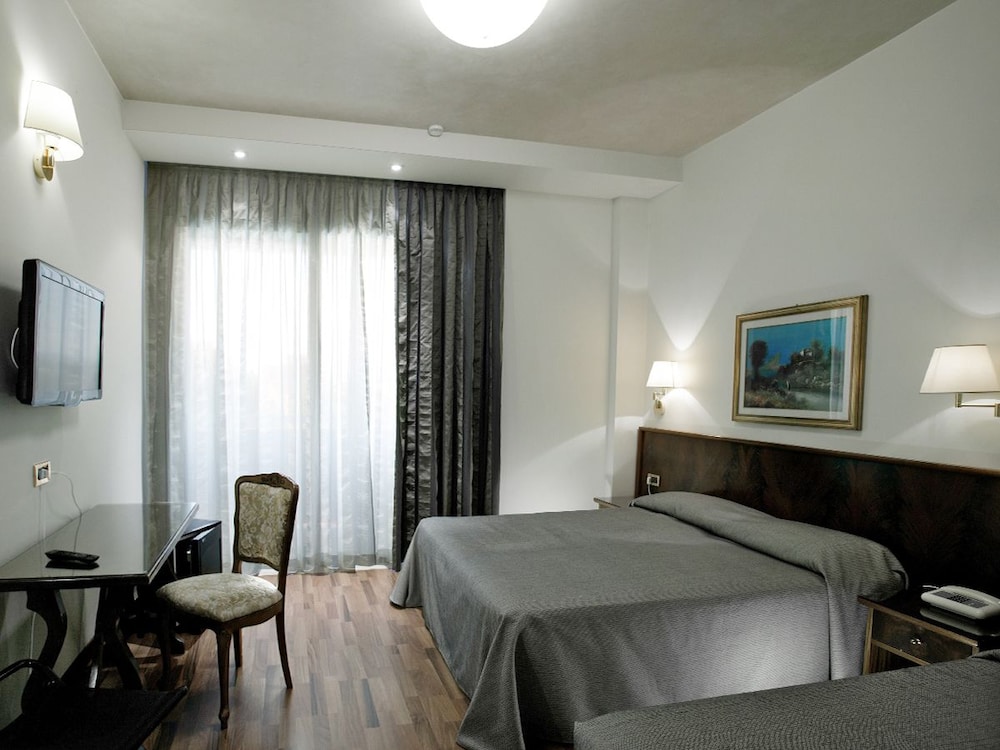 Hotel Ambasciatori 10/45