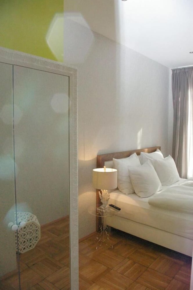 The Suite Hotel 27/59