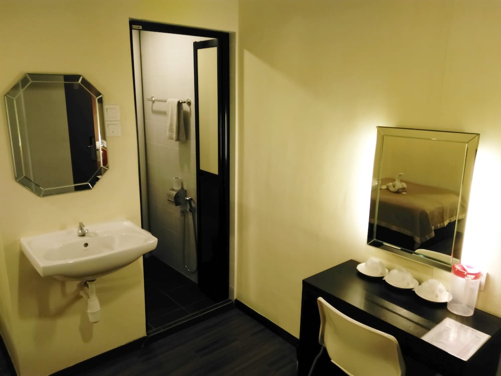 So Hotel 28/36