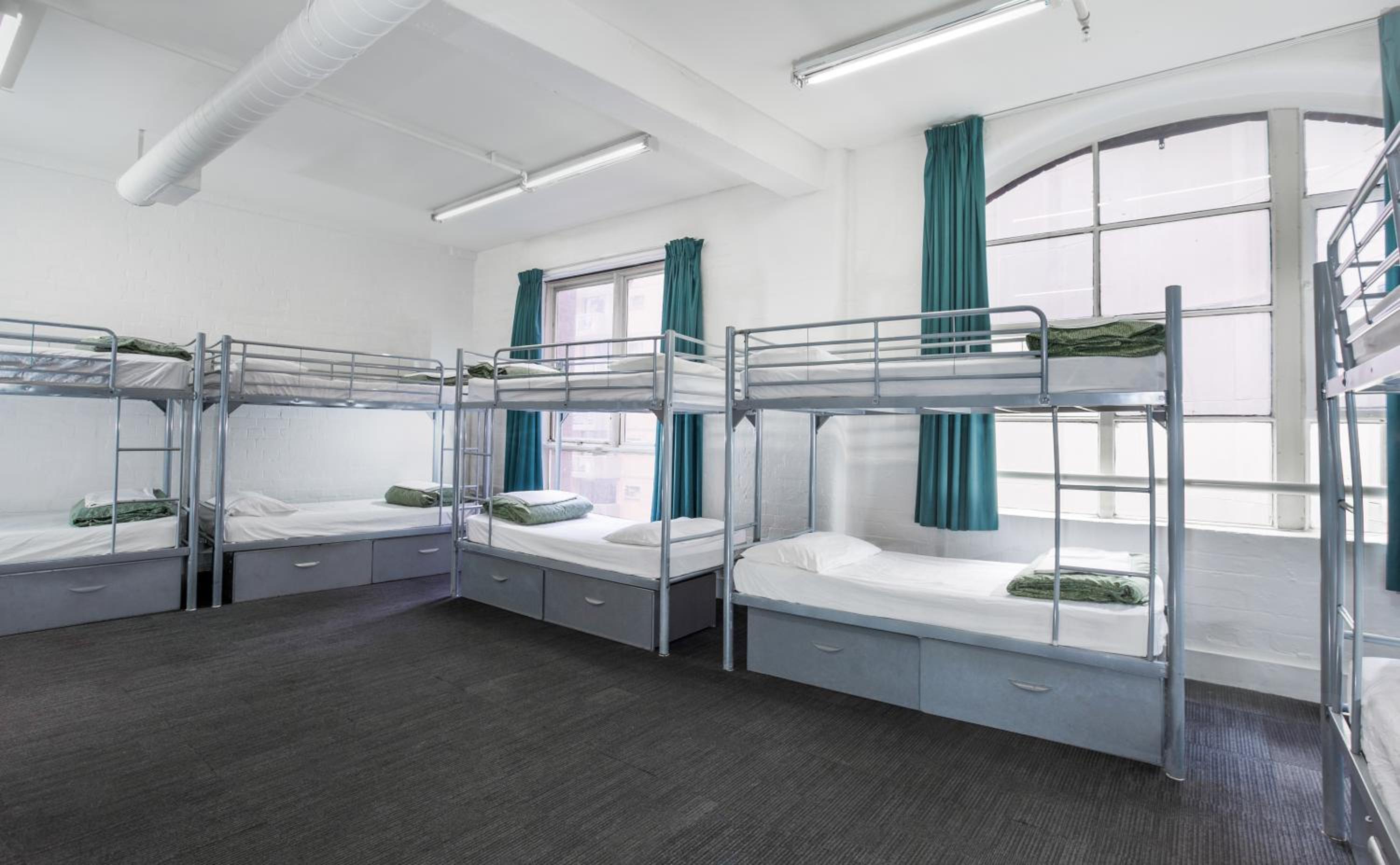Mixed Dorm, 10 Beds, Shared Bathroom