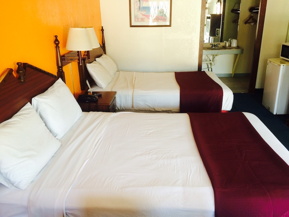 Sunrise Inn 8/30