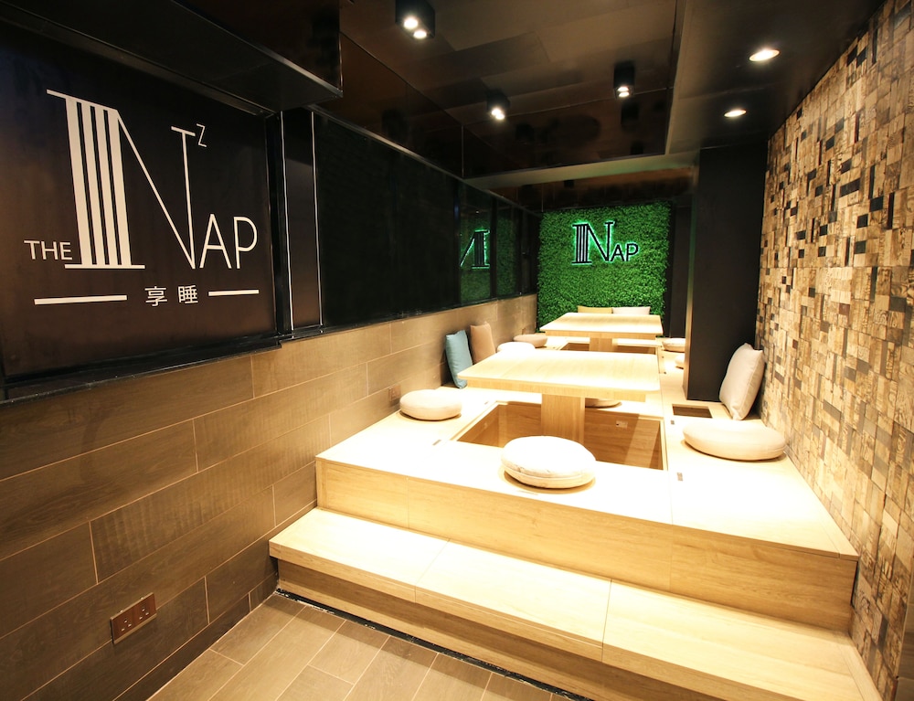 The Nap Tsim Sha Tsui 32/42
