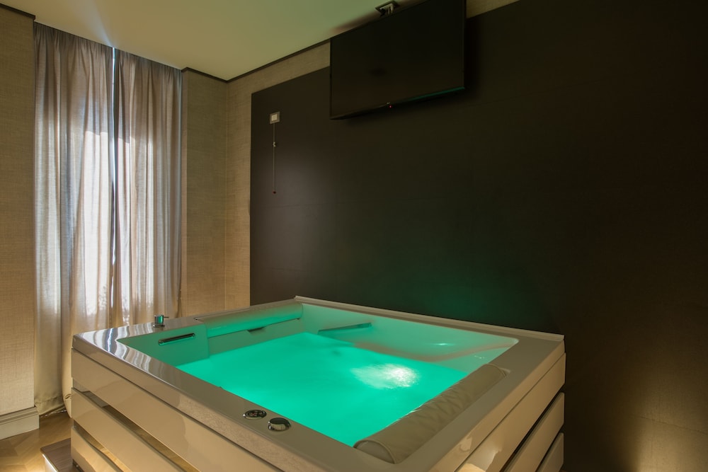 San Carlo Suite 53/71