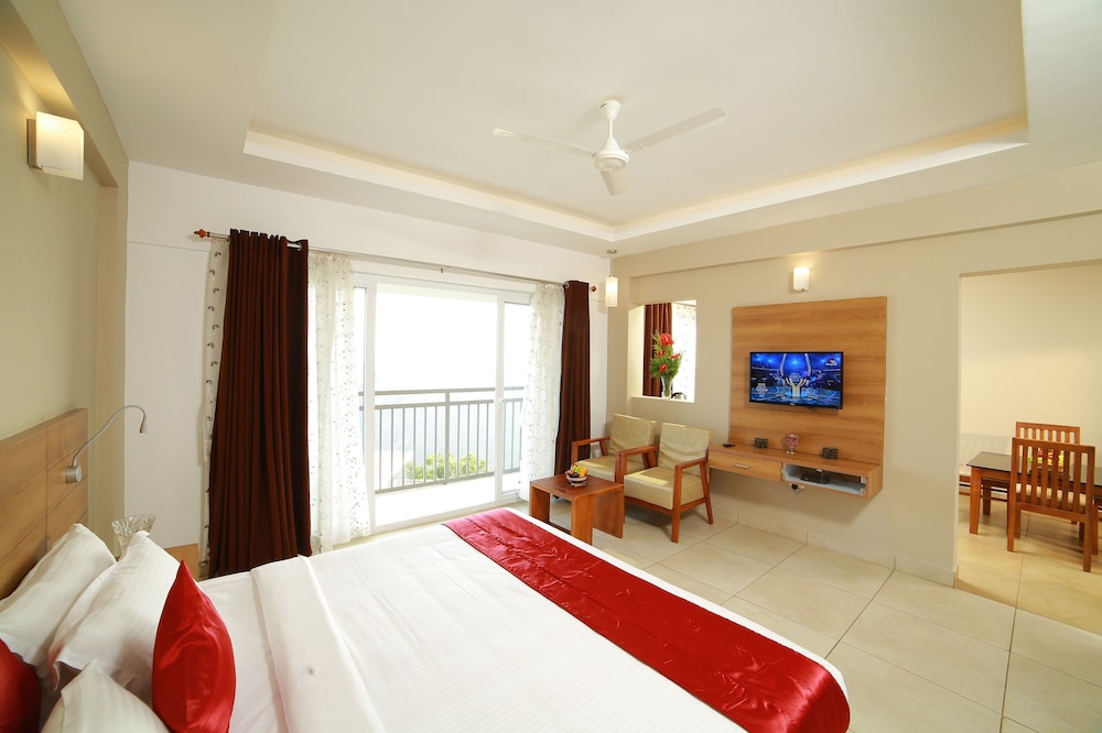 EXECUTIVE, SUITE
