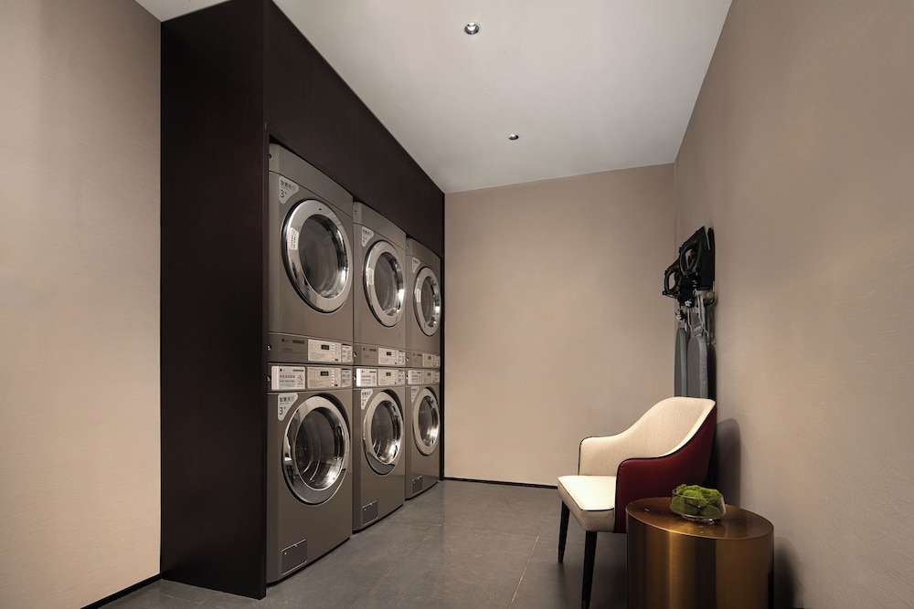 Movenpick by Accor Shanghai Peoples Square Hotel 11/63