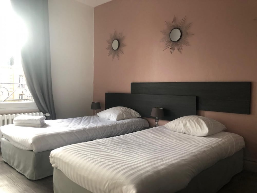 Logis Hotel Du Cirque 32/73