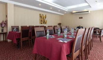 Palm Hotel 40/50