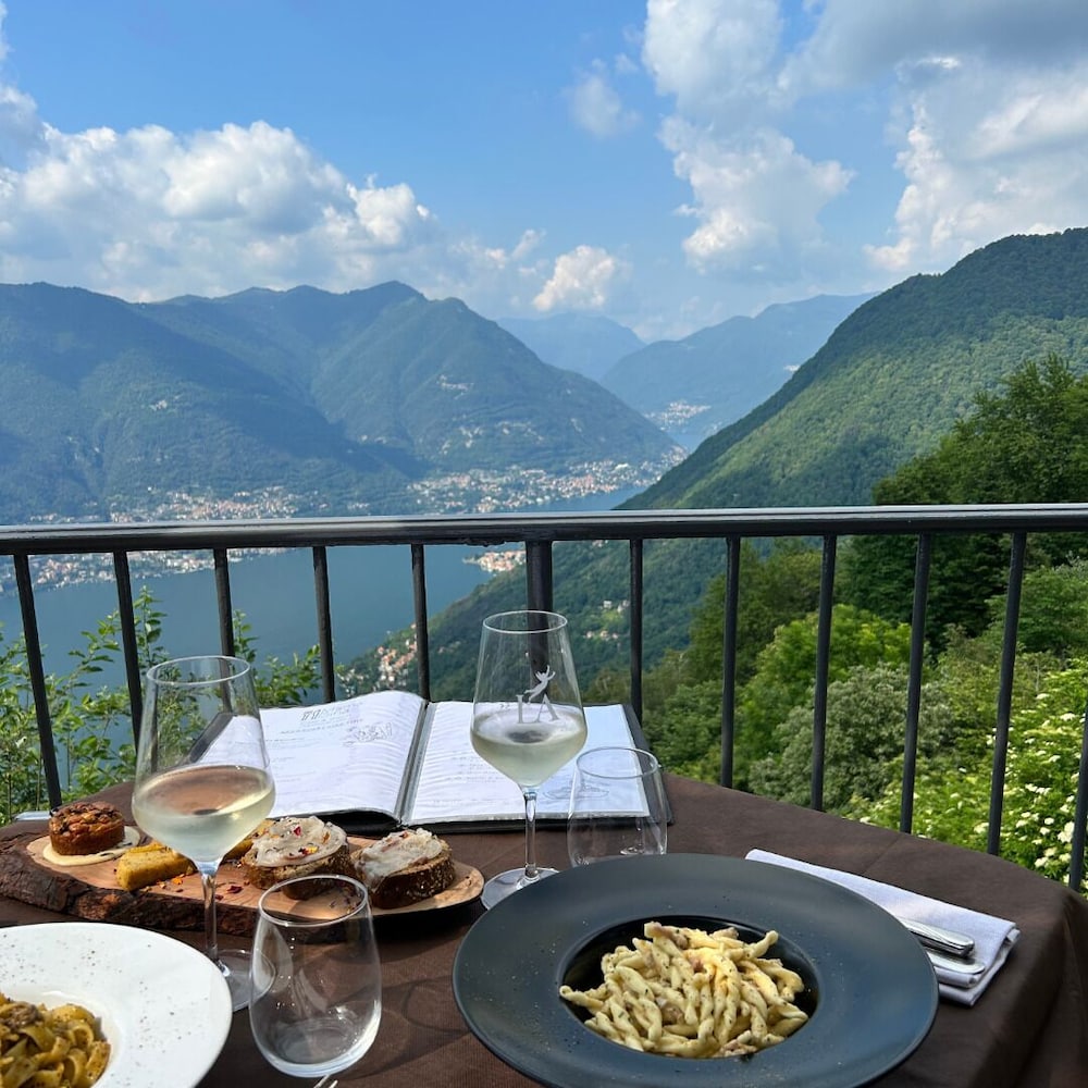 Hotel Paradiso sul Lago 40/50