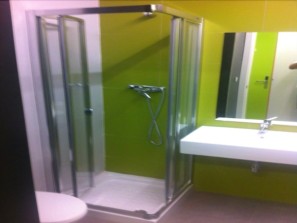 Green Nest Hostel Uba Aterpetxea 12/66