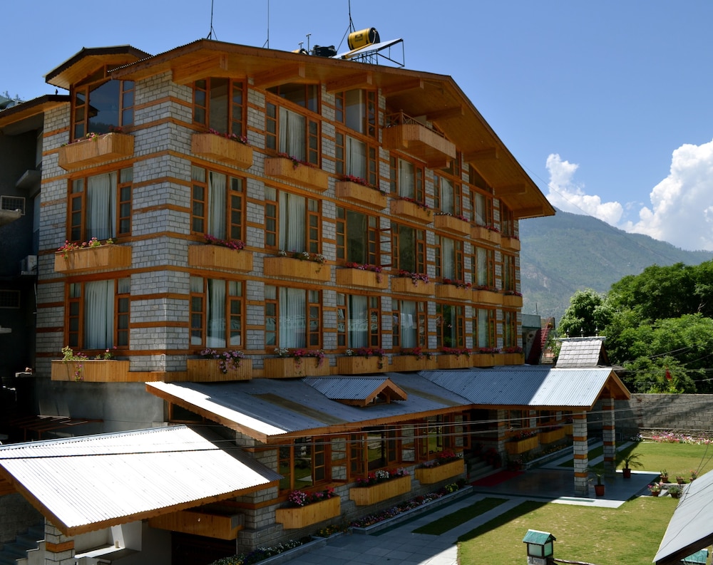 J.J Resorts by Bivaan 5/23