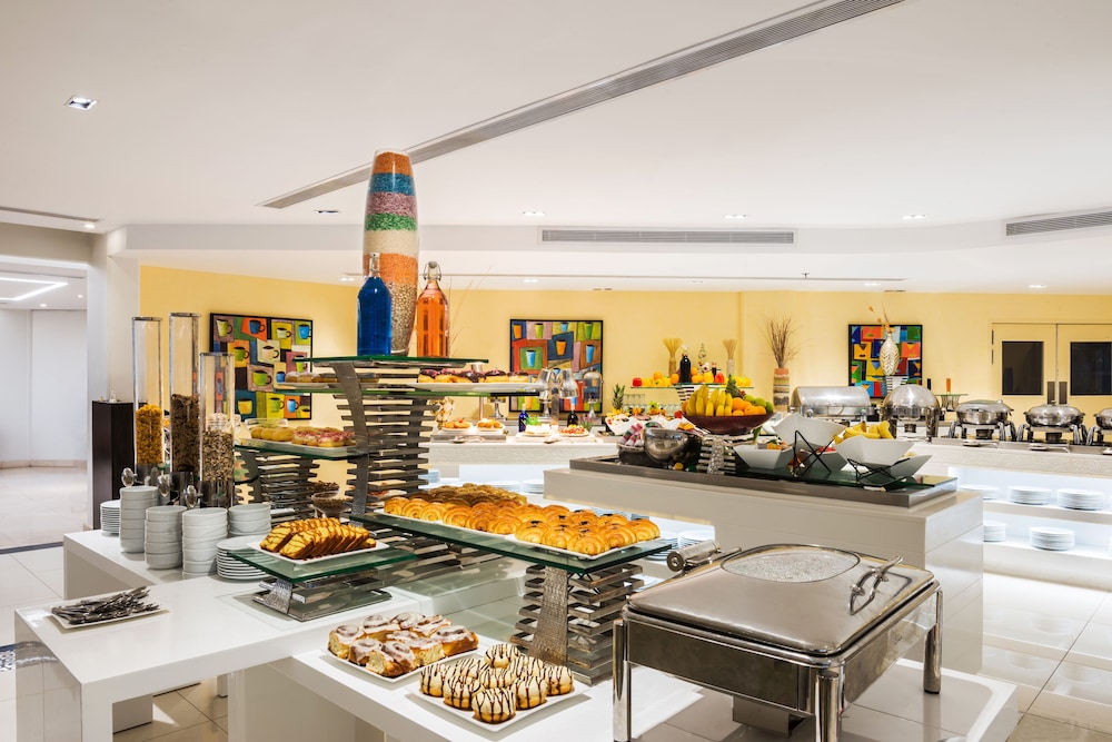 فندق قرية الريم(Al Reem Village Hotel) 35/51