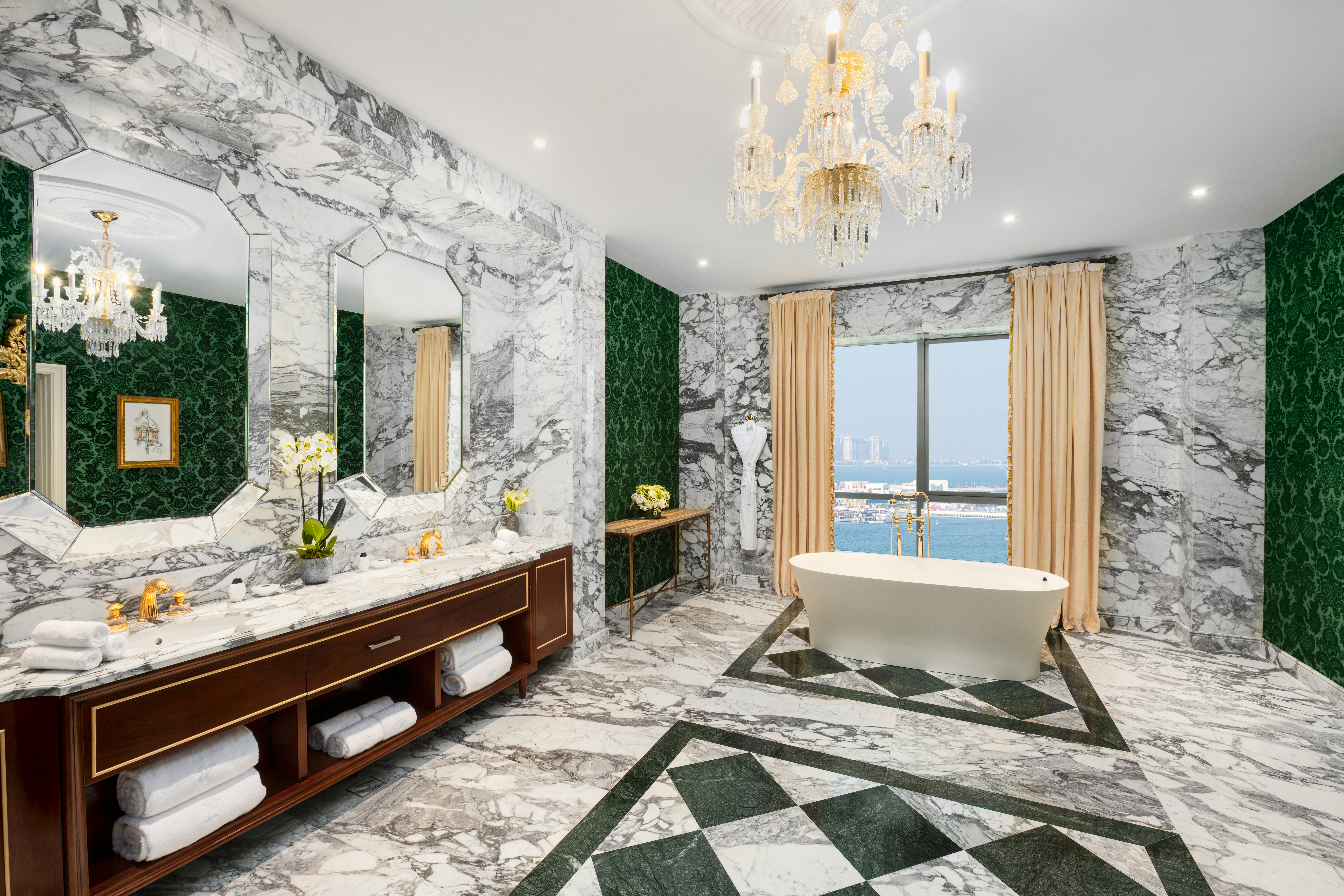 Imperial, Suite، The Plaza Doha, LXR Hotels and Resorts 3/6