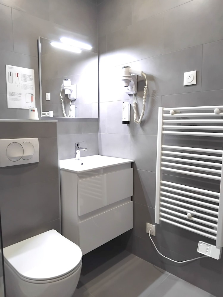 HOTEL LE SAINT VINCENT 49/50