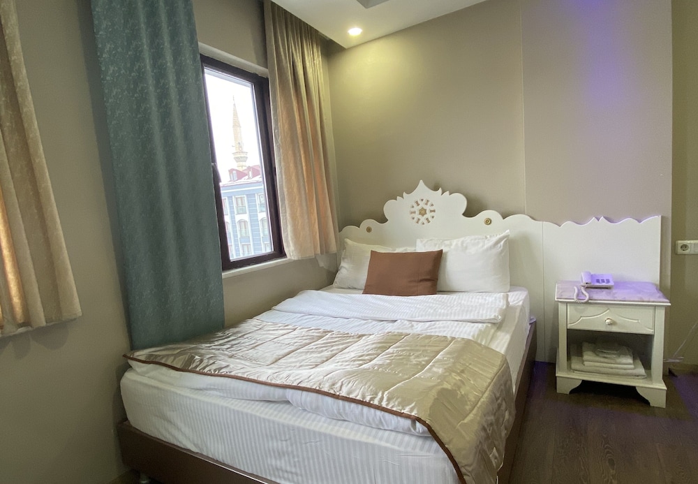 Kent Ani Hotel 15/33