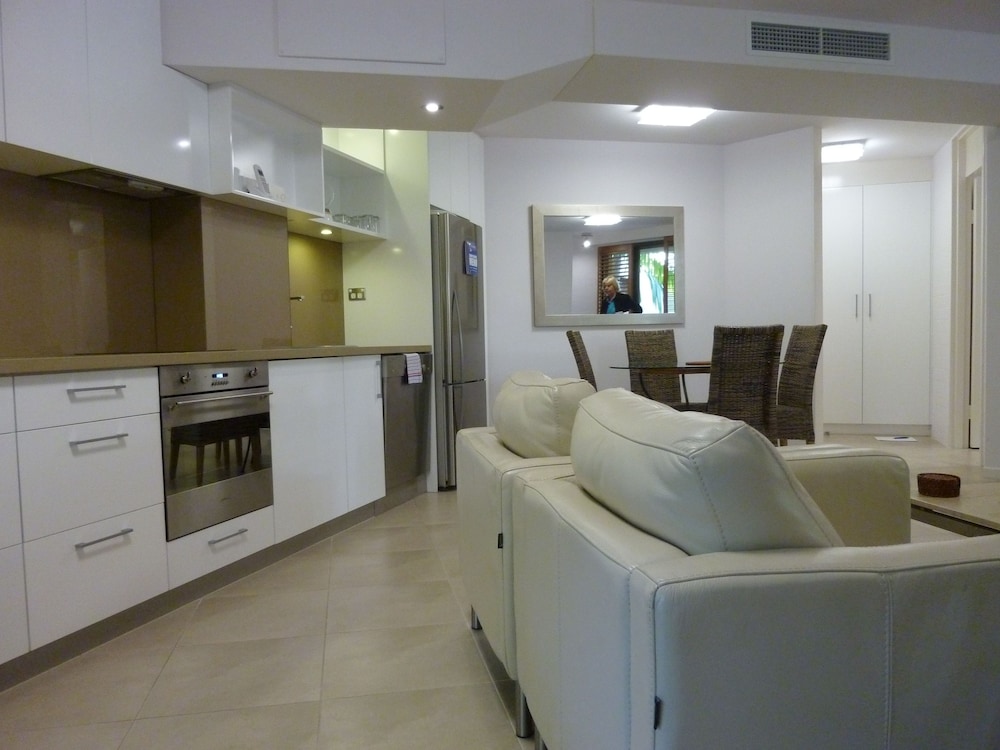 Ocean Breeze Resort 20/77