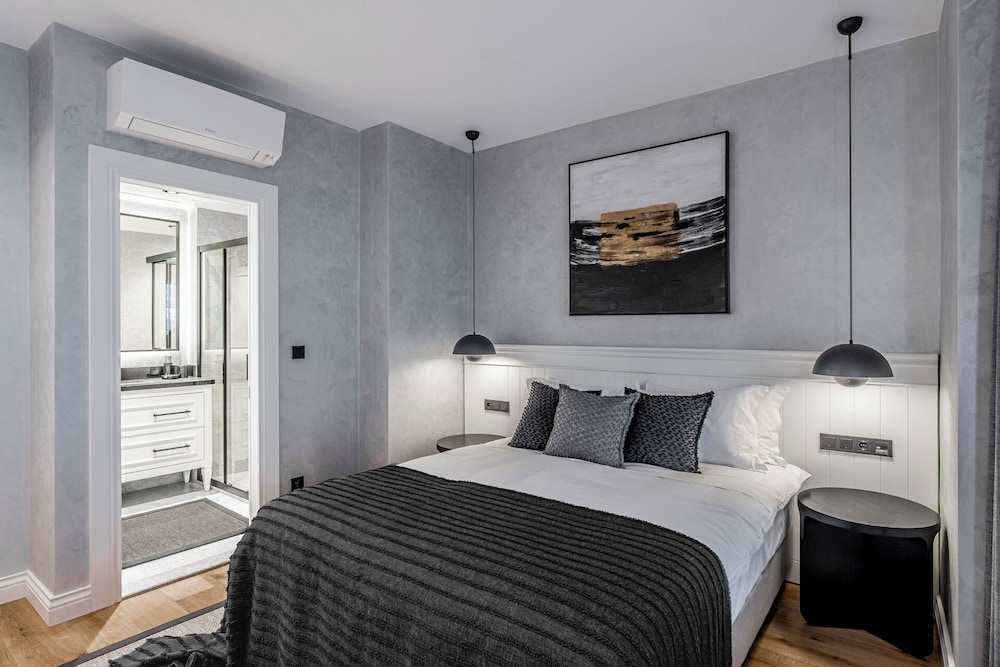 1 BEDROOM, DUPLEX, PREMIUM