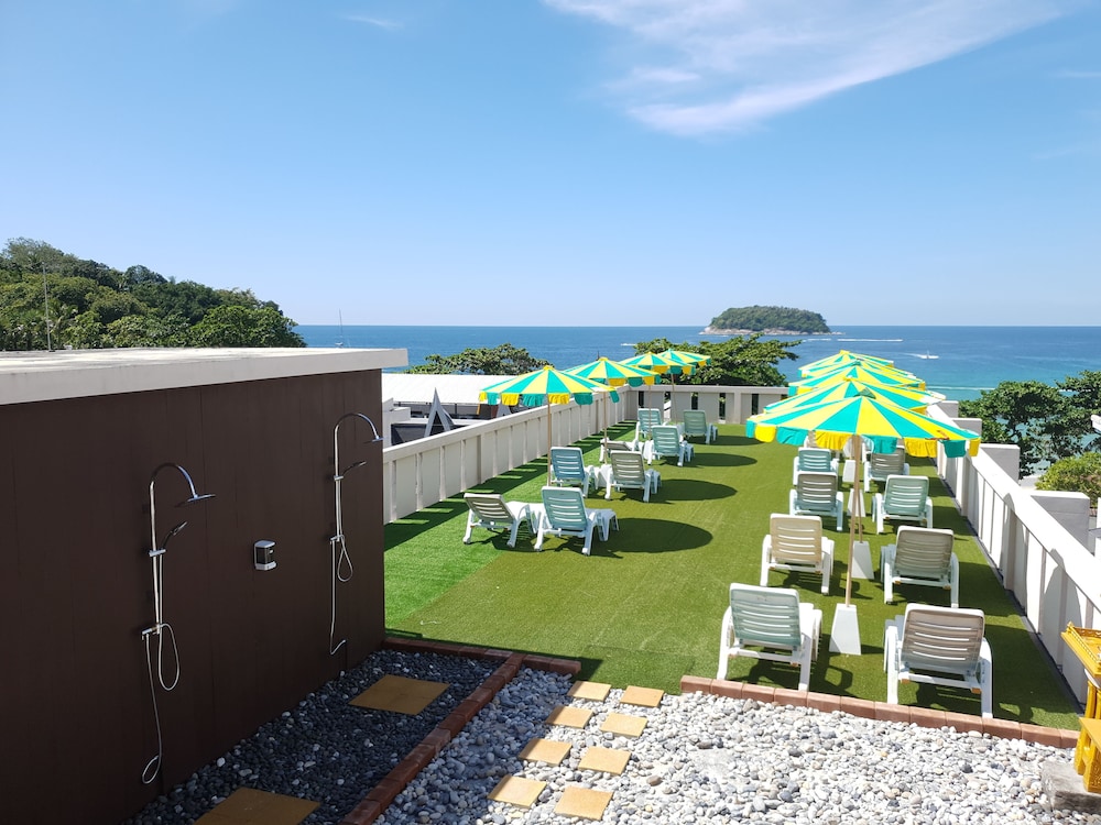 Kata Beachwalk Hotel And Bungalows 64/74