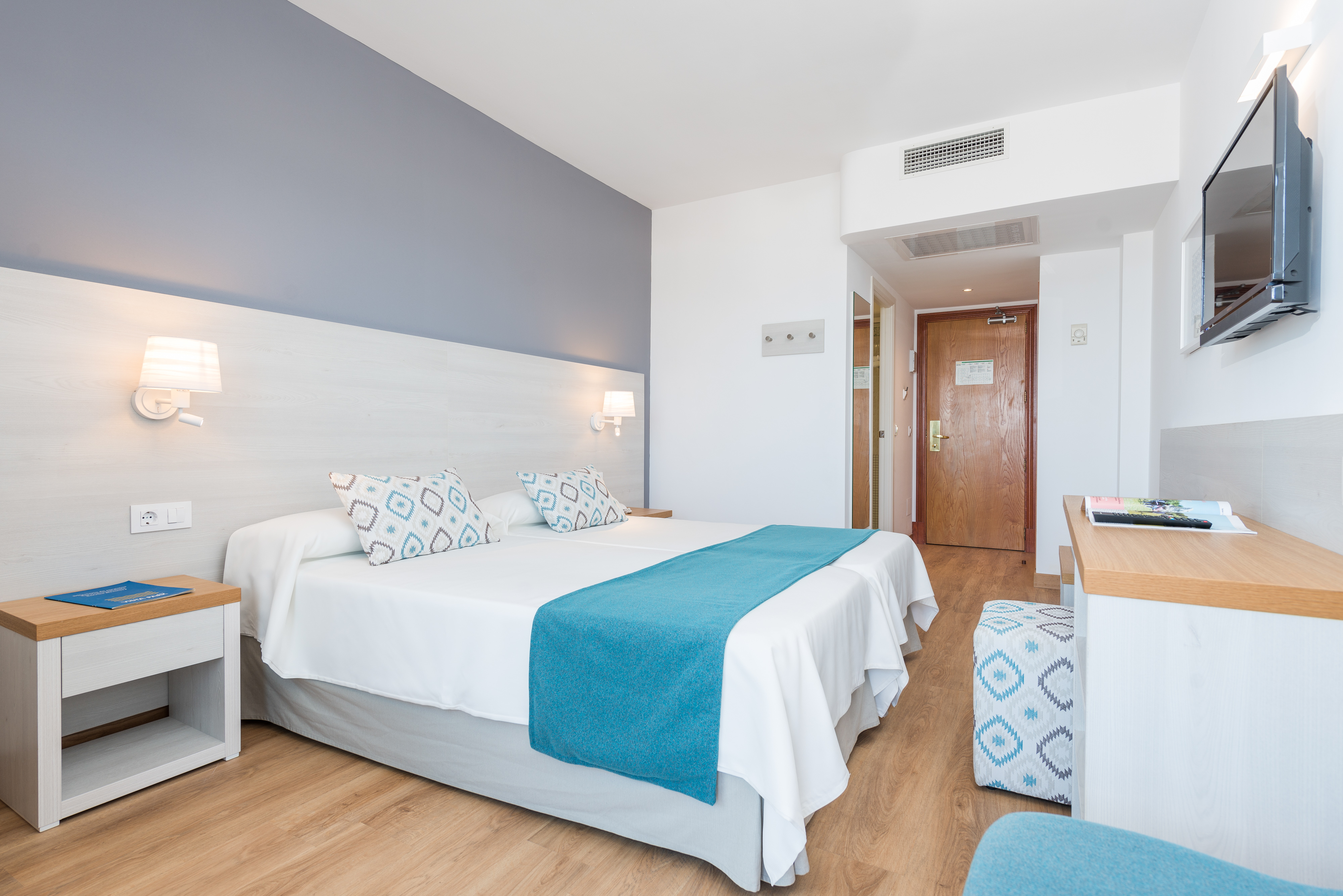 غرفة اقتصادية بسرير مزدوج أو سريرين منفصلين