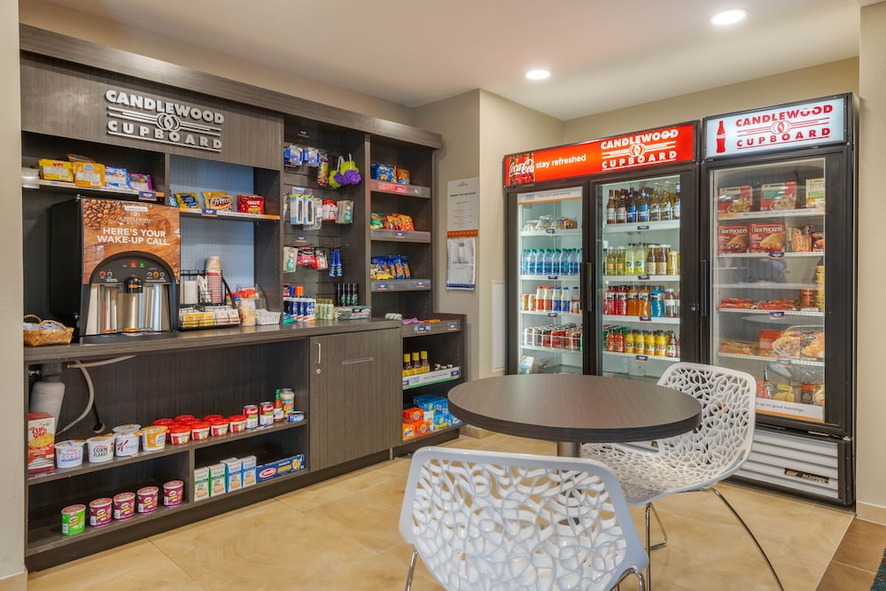 Candlewood Suites Fort Myers - Sanibel Gateway, an IHG Hotel 30/43