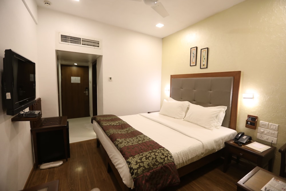 CITIZEN HOTEL 17/65
