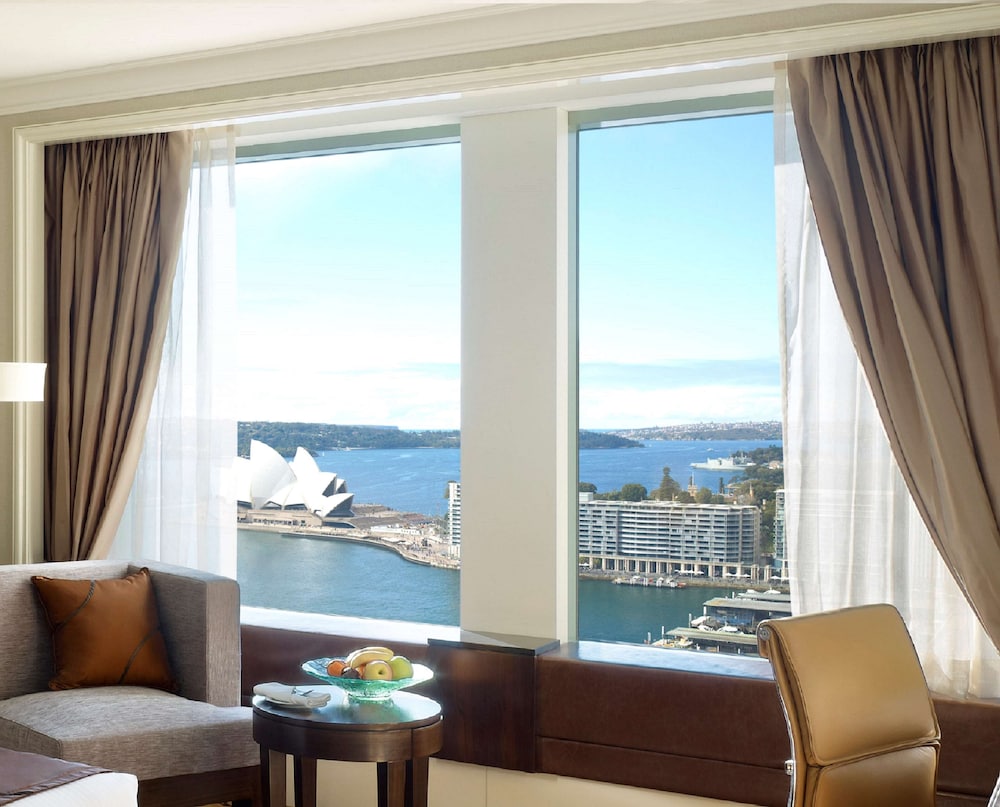 Shangri-La Sydney 45/67