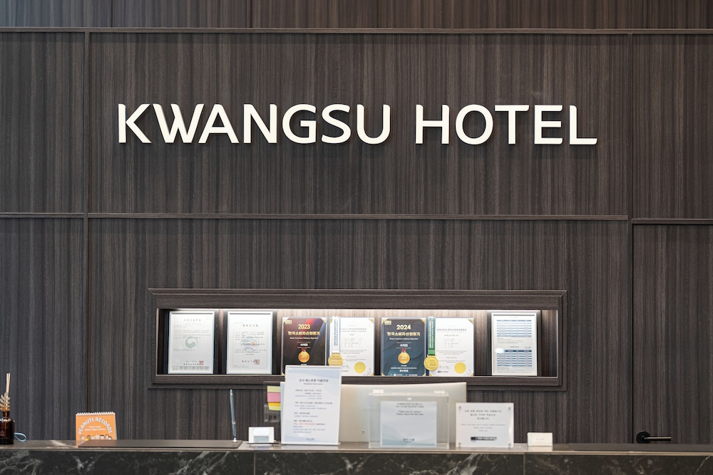 Kwangsu Hotel 8/52