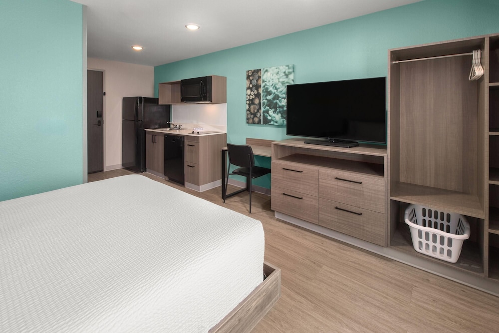 ECHO Suites Extended Stay by Wyndham Fort Worth Alliance 27/59