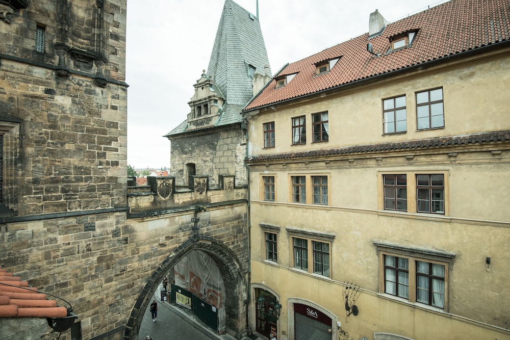 Charles Bridge Hostel & Apartments 6/98