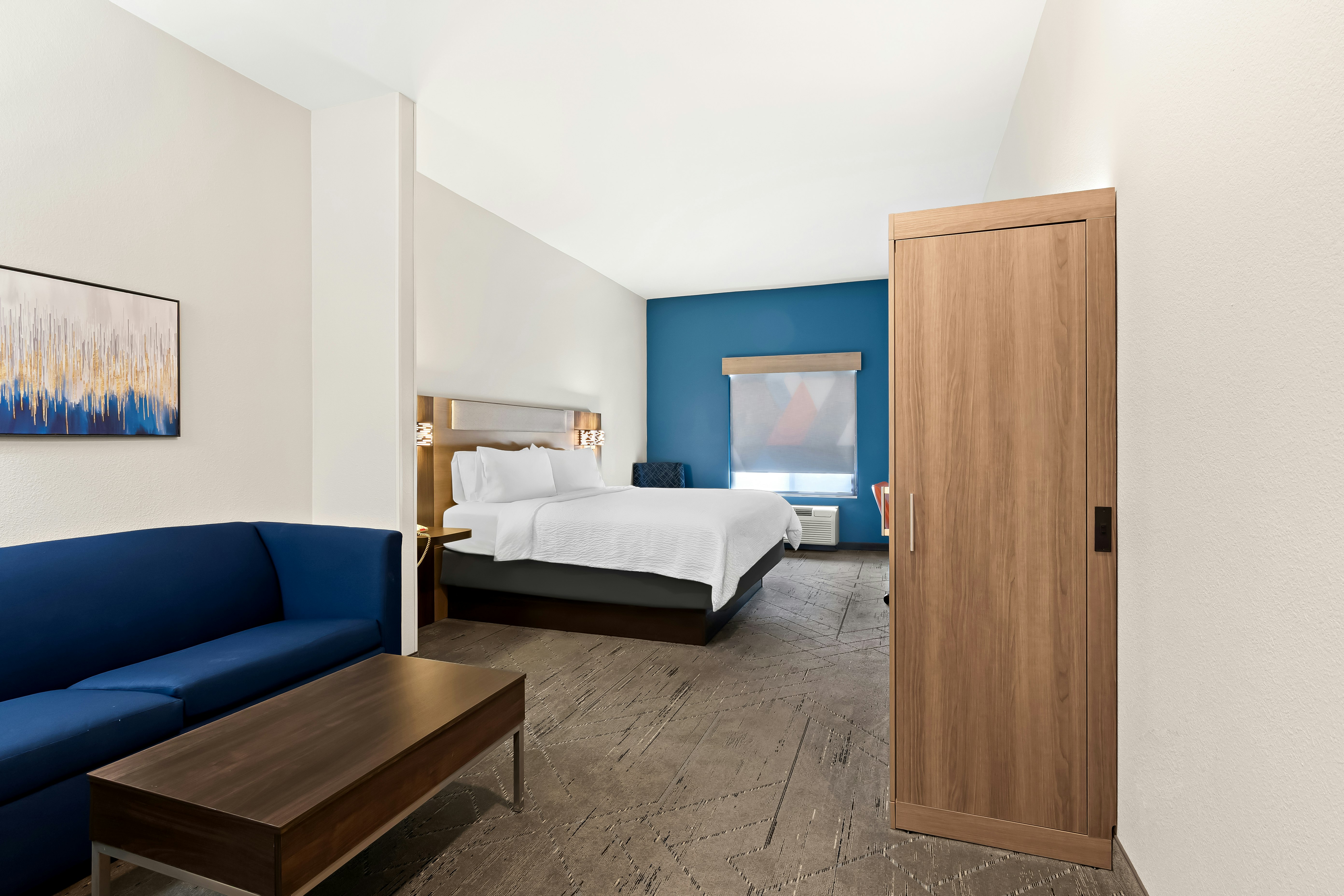 Holiday Inn Express Hotel Suites Perry 23/42