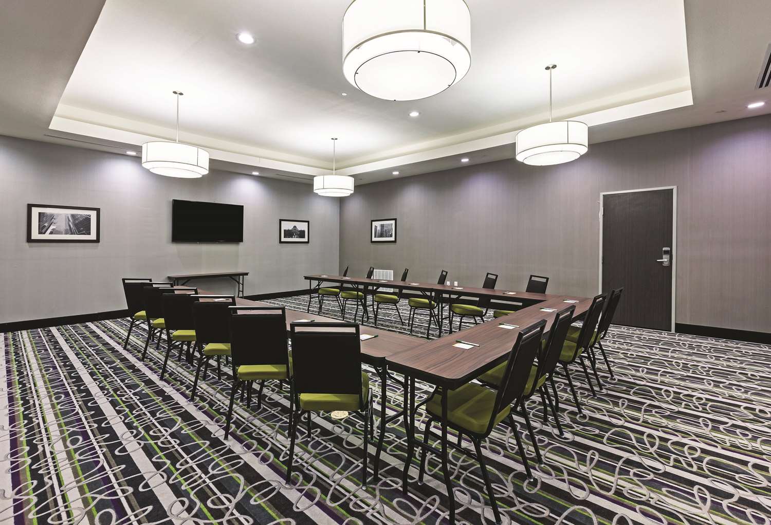 La Quinta Inn & Suites by Wyndham College Station South 50/64