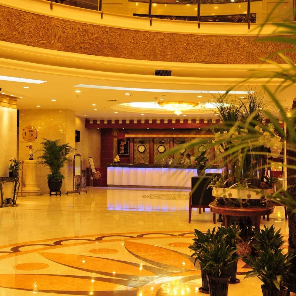 Dushanzi Hotel - Urumqi 4/17