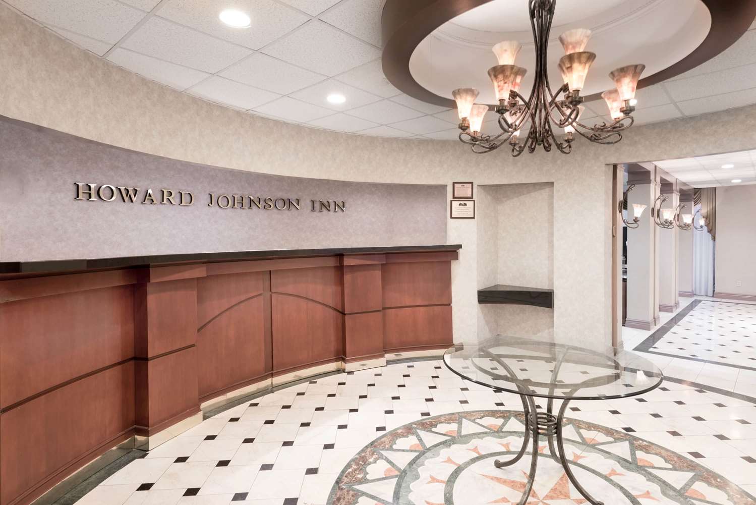 Howard Johnson by Wyndham Newburgh/West Point 2/8