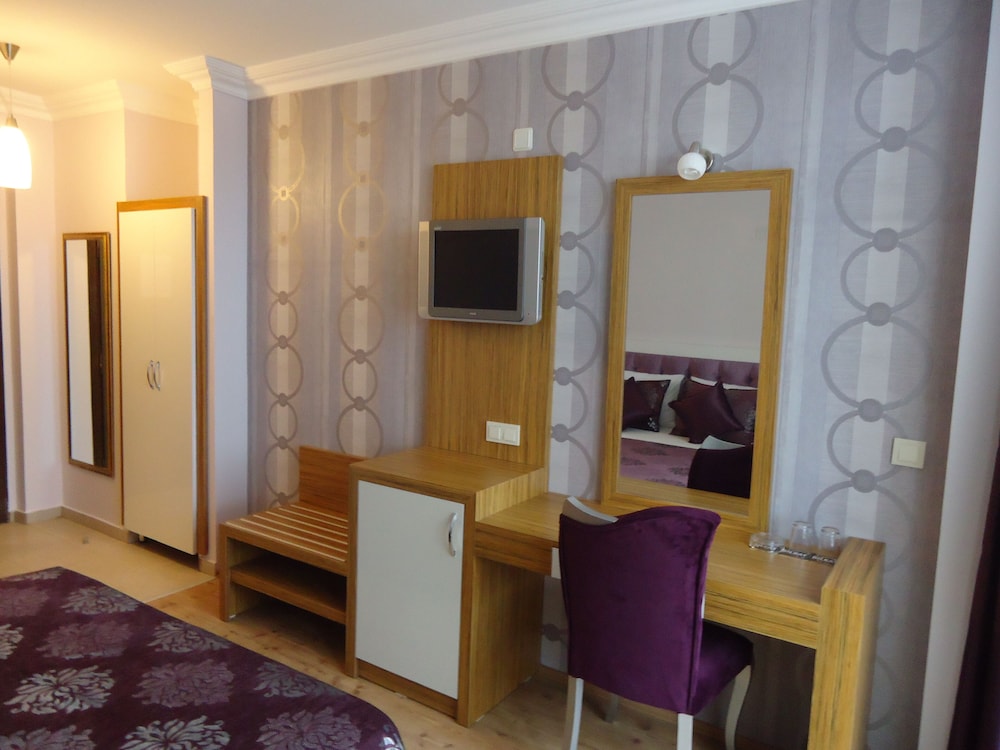 NOVIS HOTEL CLEOPATRA 63/75