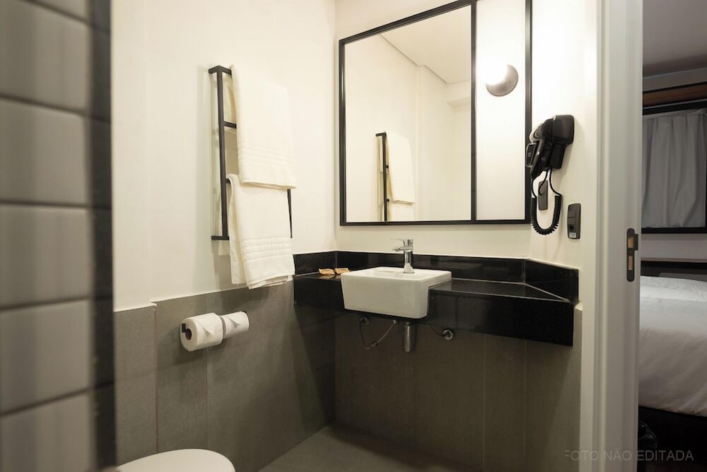 ibis Lavras 68/72