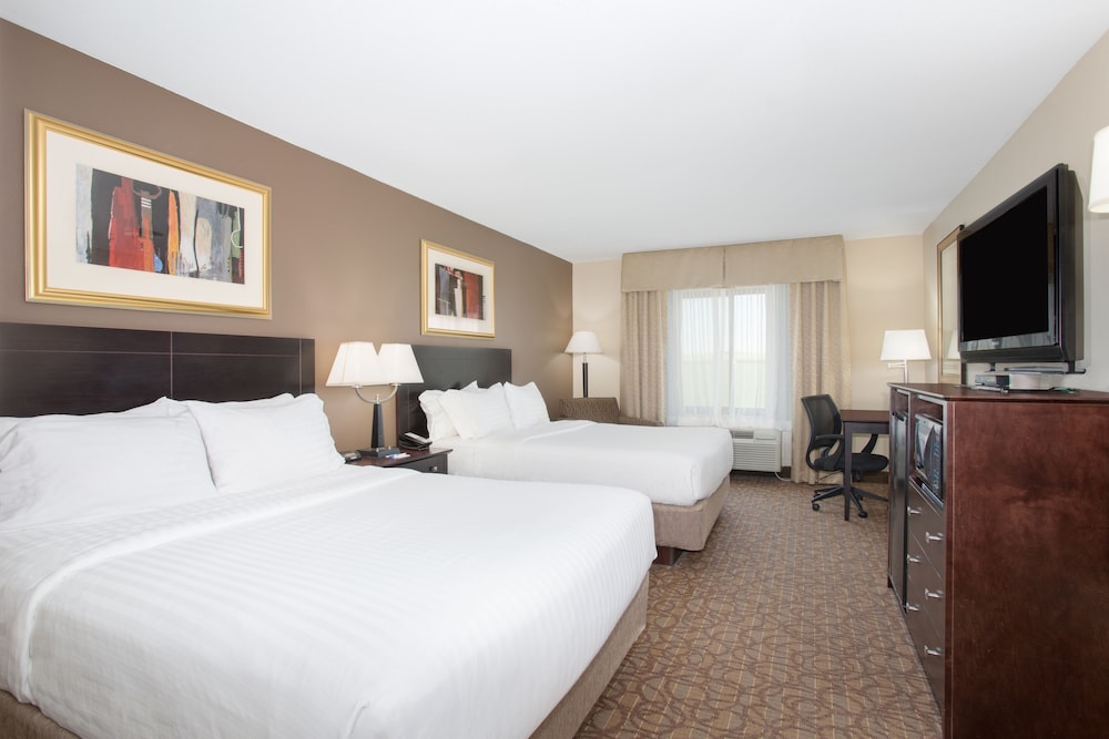 Holiday Inn Express Hotel Suites Concordia Us81 19/59