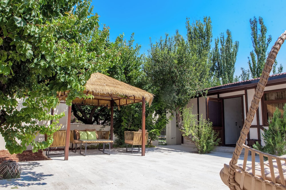 Cross Resort Yerevan 4/50