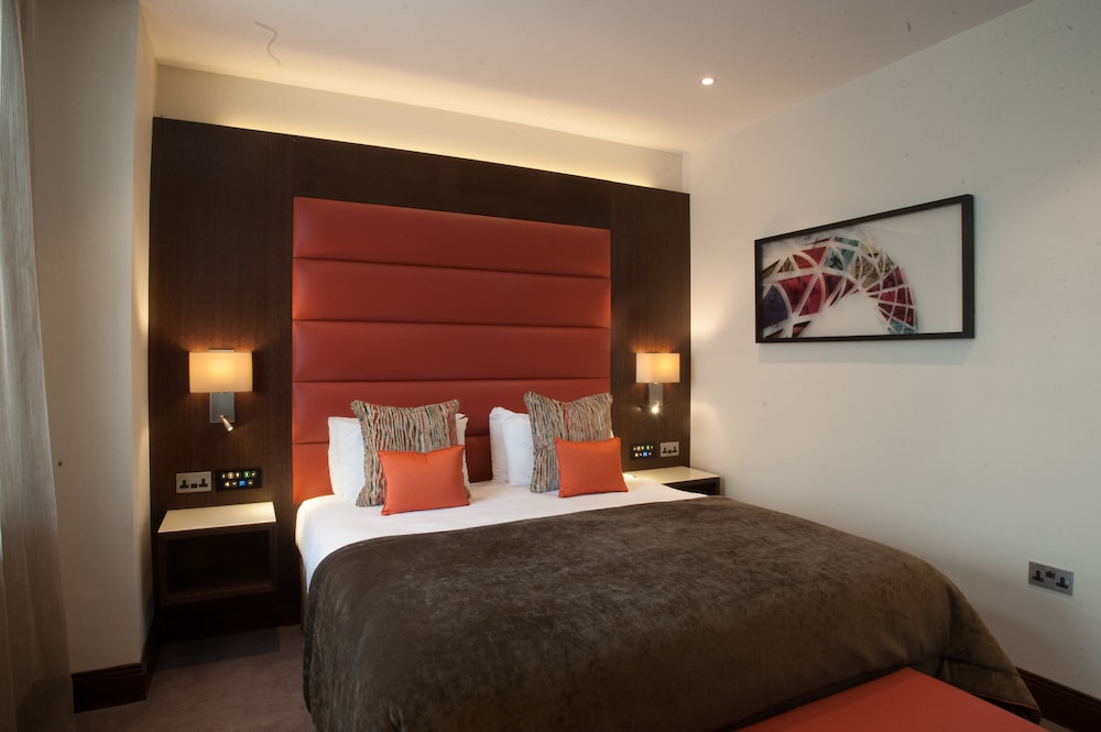 St George S Hotel Wembley 12/32